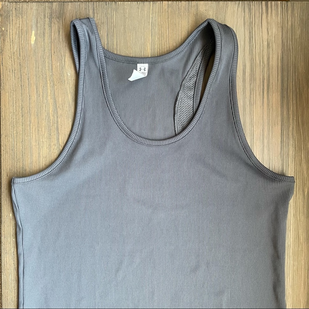 NWOT gray Under Armour ribbed tank top